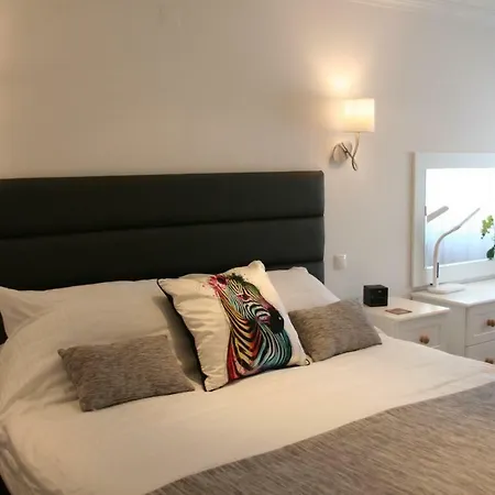 Bay *